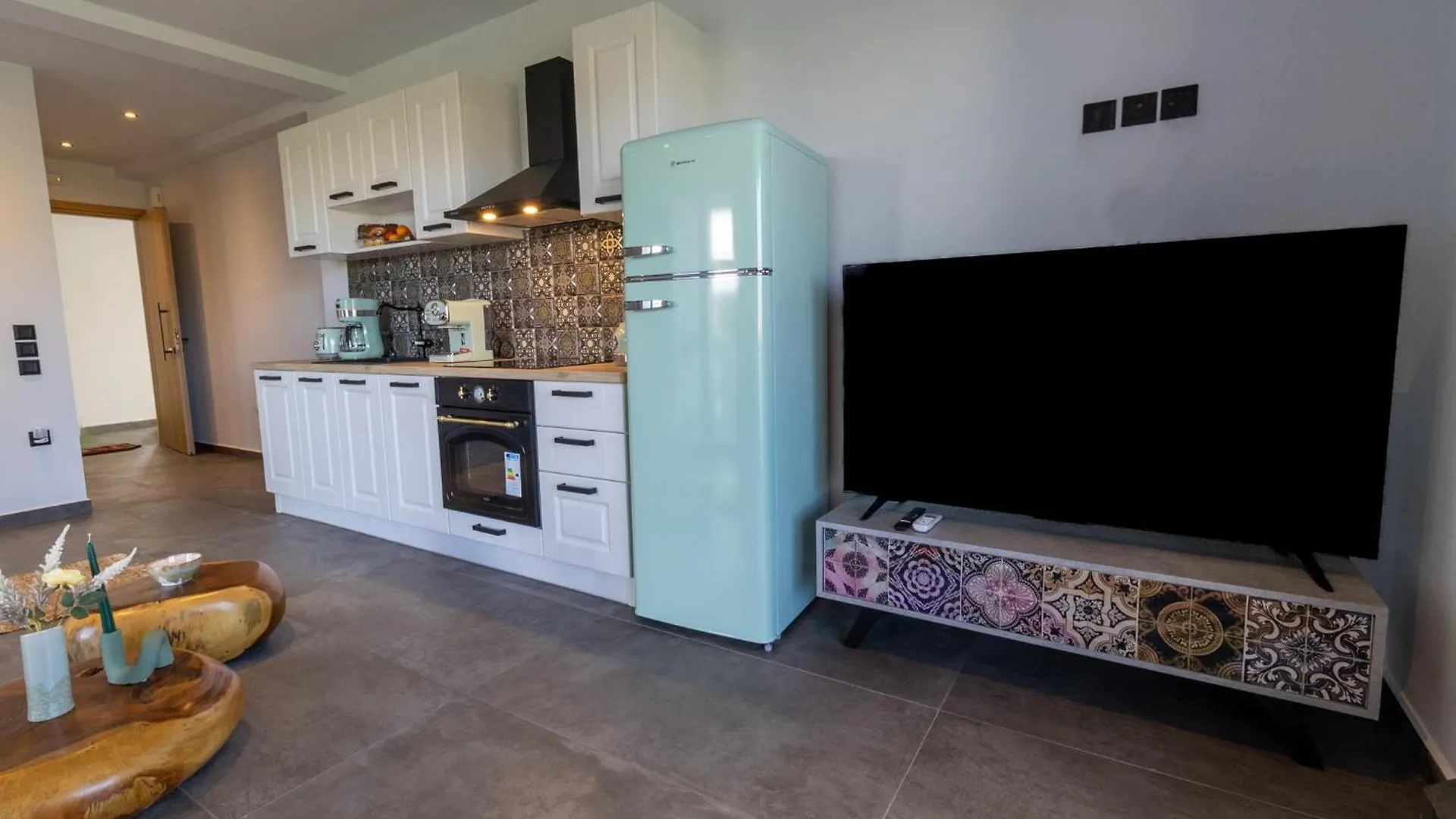 Pecora Nera Apartments Lixouri 0*,