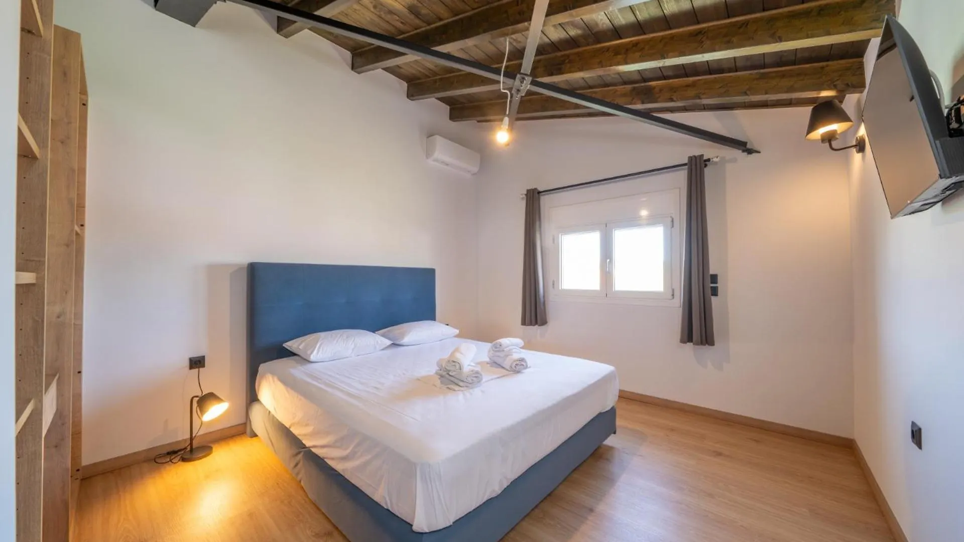 Pecora Nera Apartments Lixouri 0*,  Greece